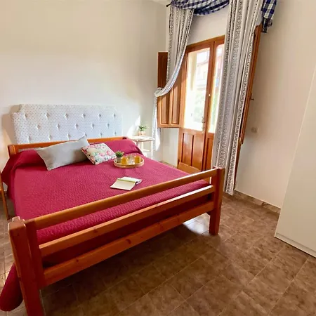 Vakantiehuis La Terrazza Sa Rocca Tunda